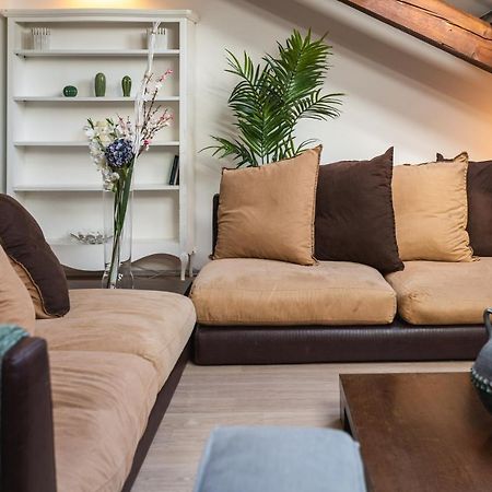 V Apartments ベリンツォーナ エクステリア 写真