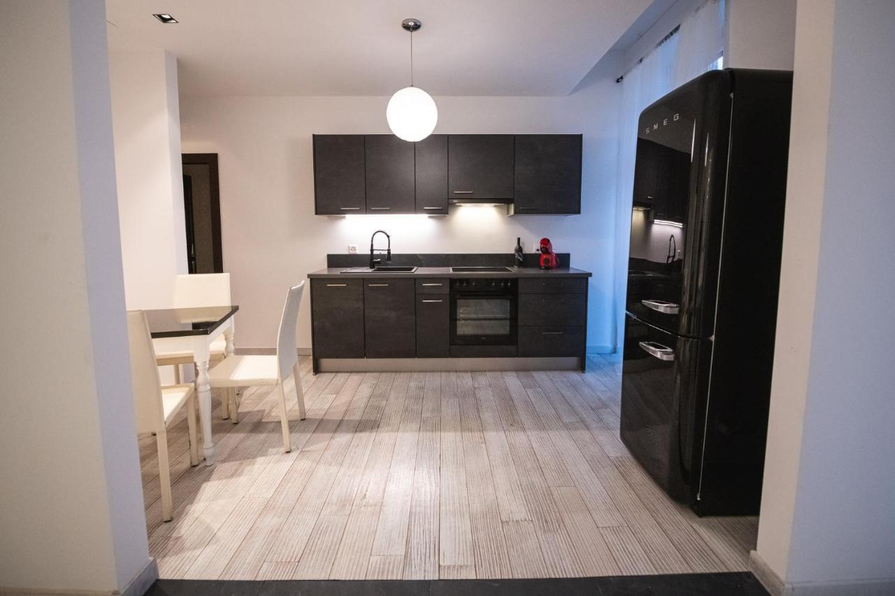 V Apartments ベリンツォーナ エクステリア 写真