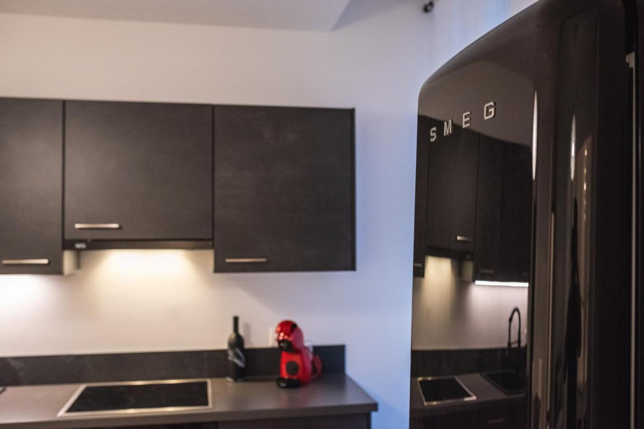V Apartments ベリンツォーナ エクステリア 写真