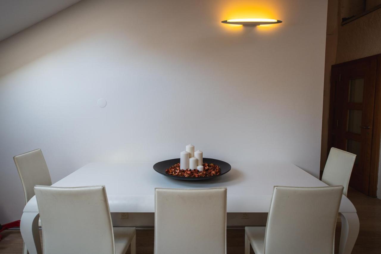 V Apartments ベリンツォーナ エクステリア 写真